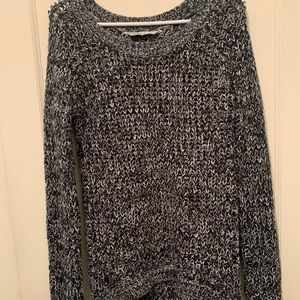 Long sleeve knit sweater
